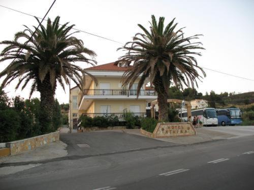 Athina Hotel Krestena Exterior photo
