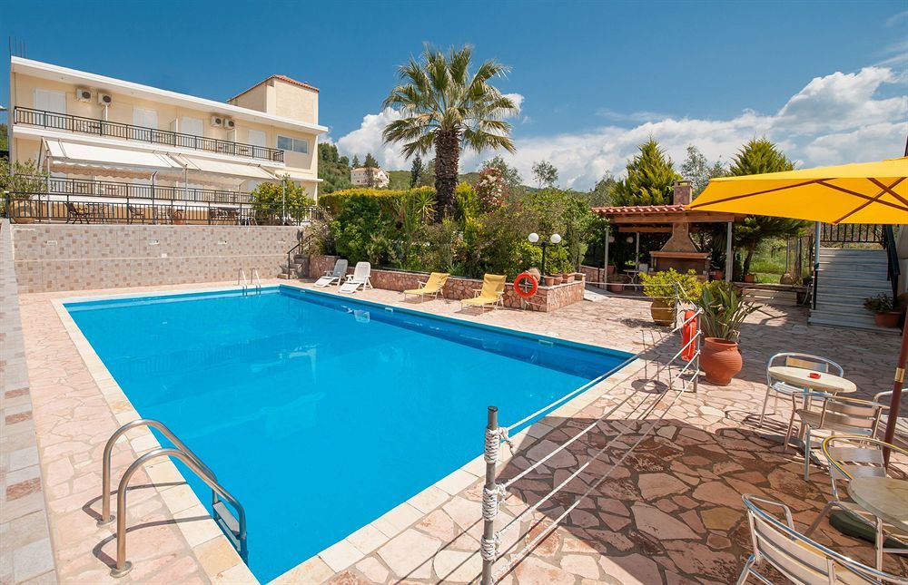 Athina Hotel Krestena Exterior photo