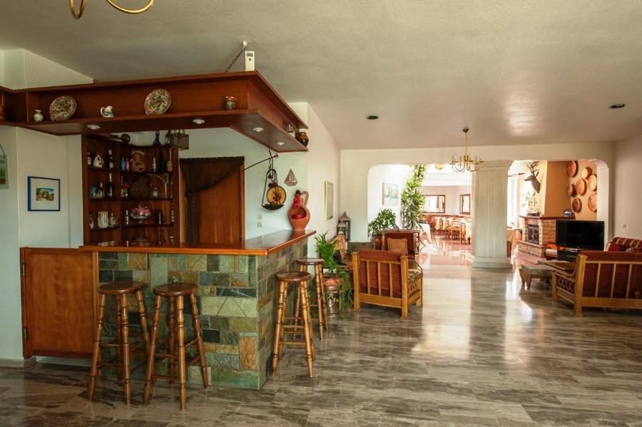 Athina Hotel Krestena Exterior photo